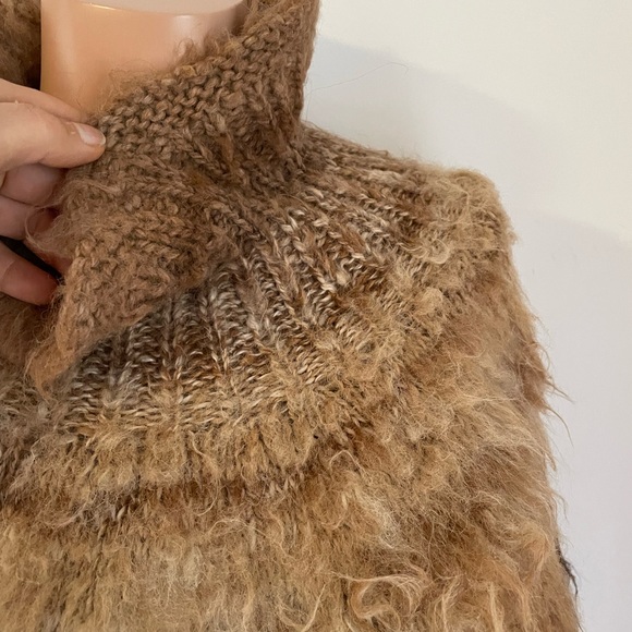 vintage ☮️ Alpaca wool - so soft & cozy. Sweater poncho cape - Picture 8 of 8